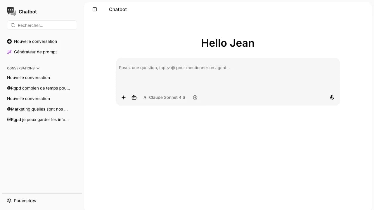 Chatbot — outil Recherche web activé (étiquette visible au-dessus de la saisie)