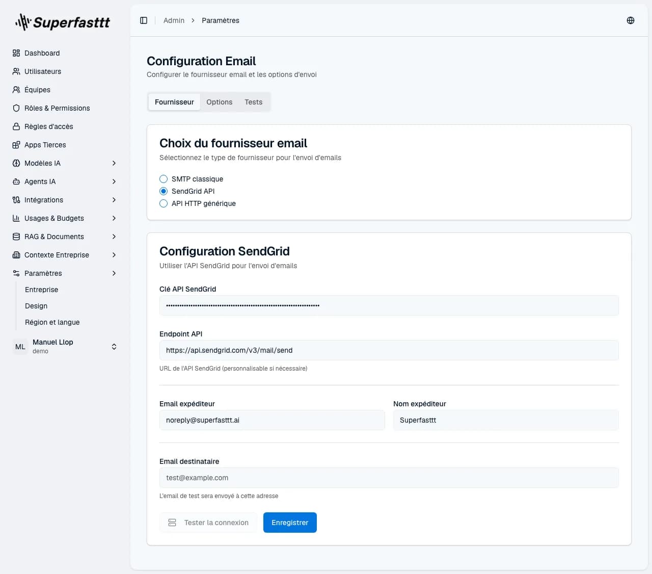 Page Configuration Email — serveur SMTP, expéditeur par défaut, modèles d'e-mail transactionnels